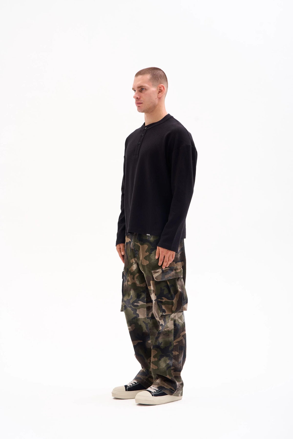 WAFFLE HENLEY 210g - BLACK image 1