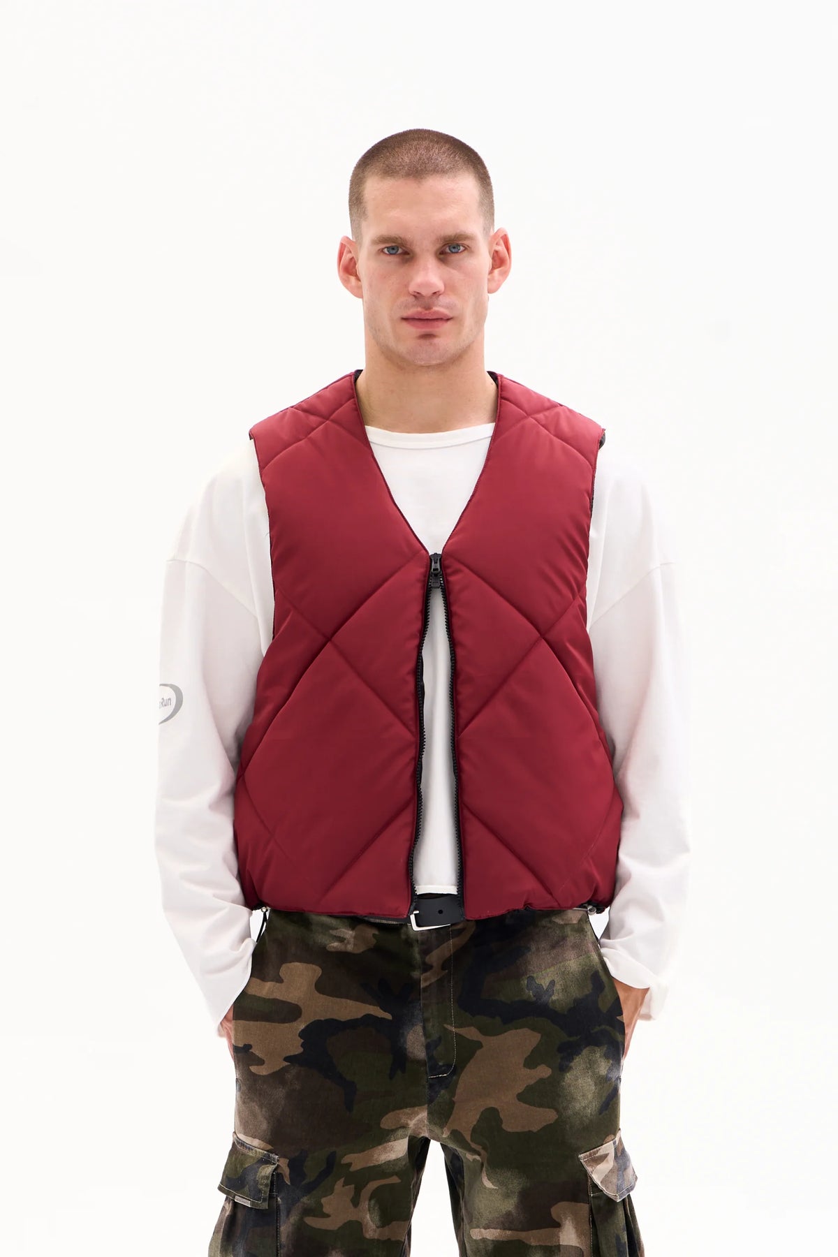 DIAMOND QUILT VEST - BURGUNDY image 0