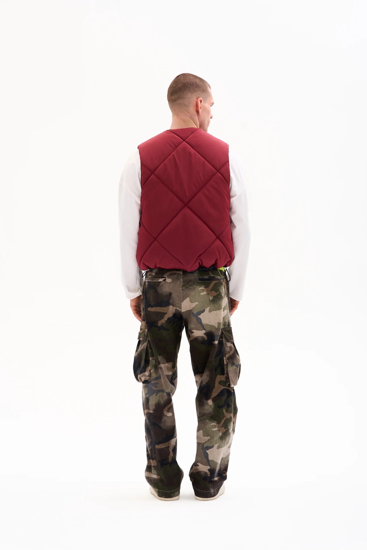 DIAMOND QUILT VEST - BURGUNDY image 3