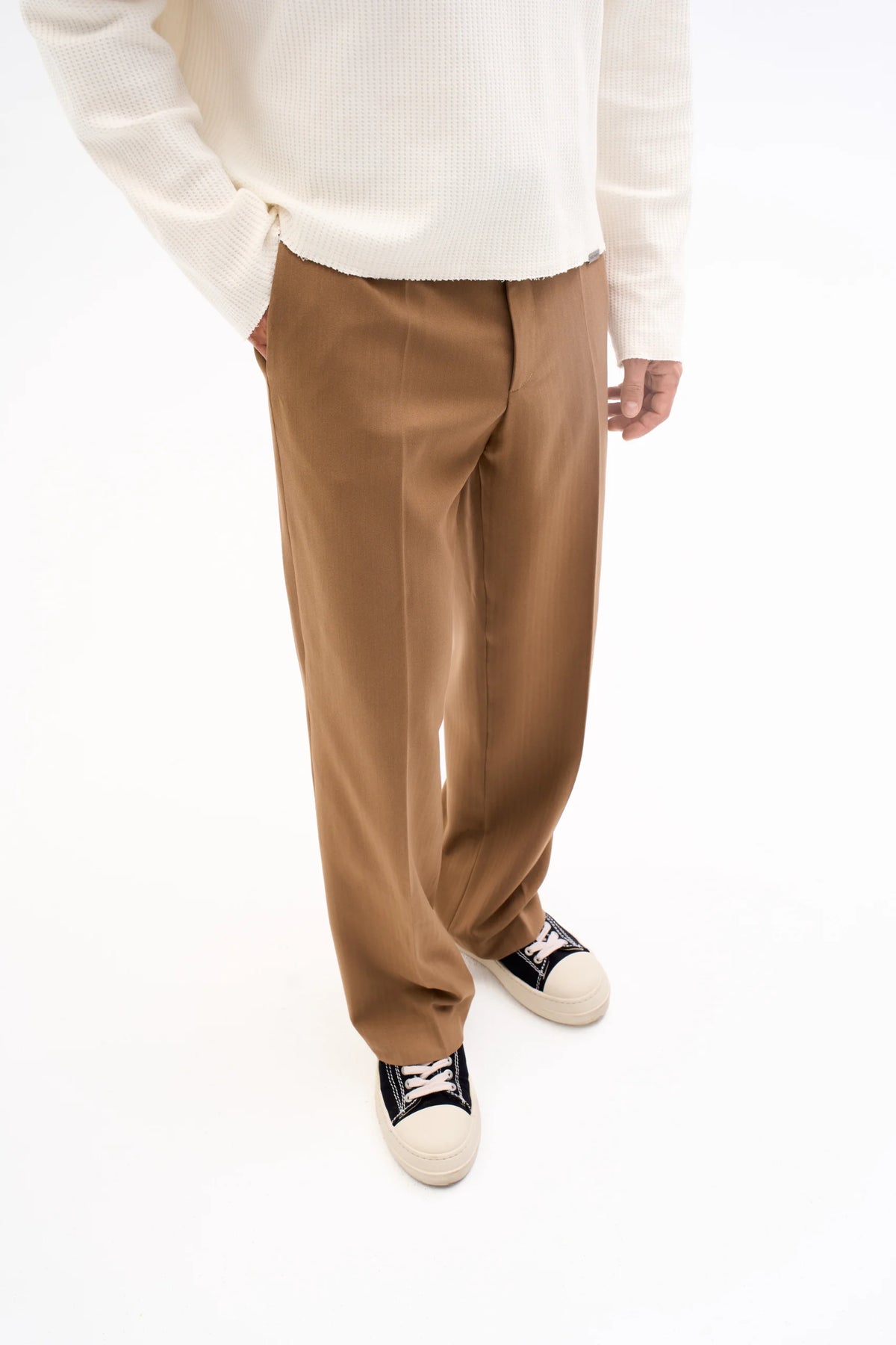 PRESSED TROUSERS - RELAXED · CAMEL image 5