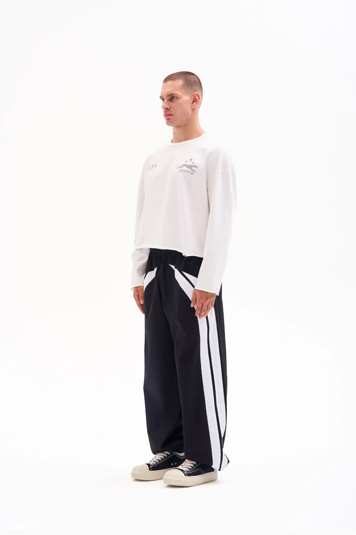 OSAKA RUN LONGSLEEVE 200g - CROPPED image 1