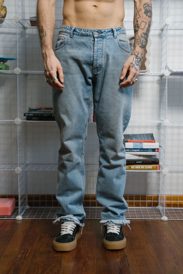 GSFT® Distressed Jeans in Washed Blue