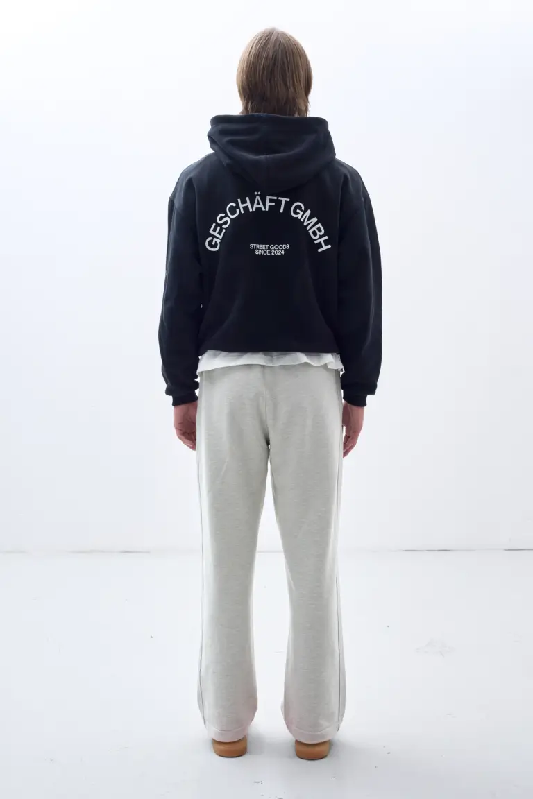 Team Hoodie – Black (470gsm)